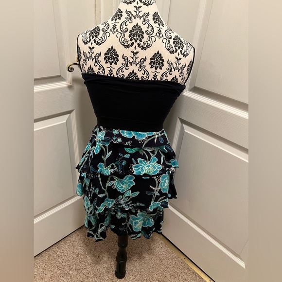 Express Dress - Picture 2 of 4